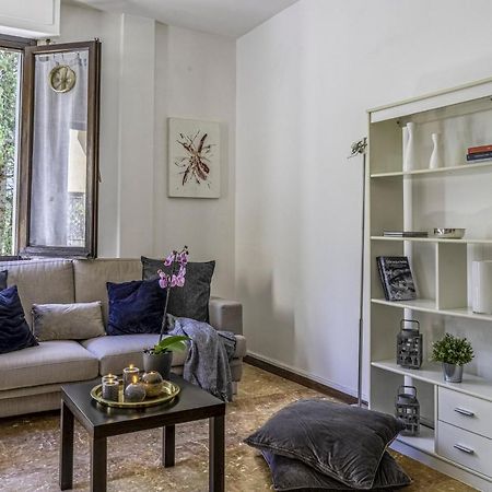Cozy Roman Apartment With Parking 佛罗伦萨 外观 照片